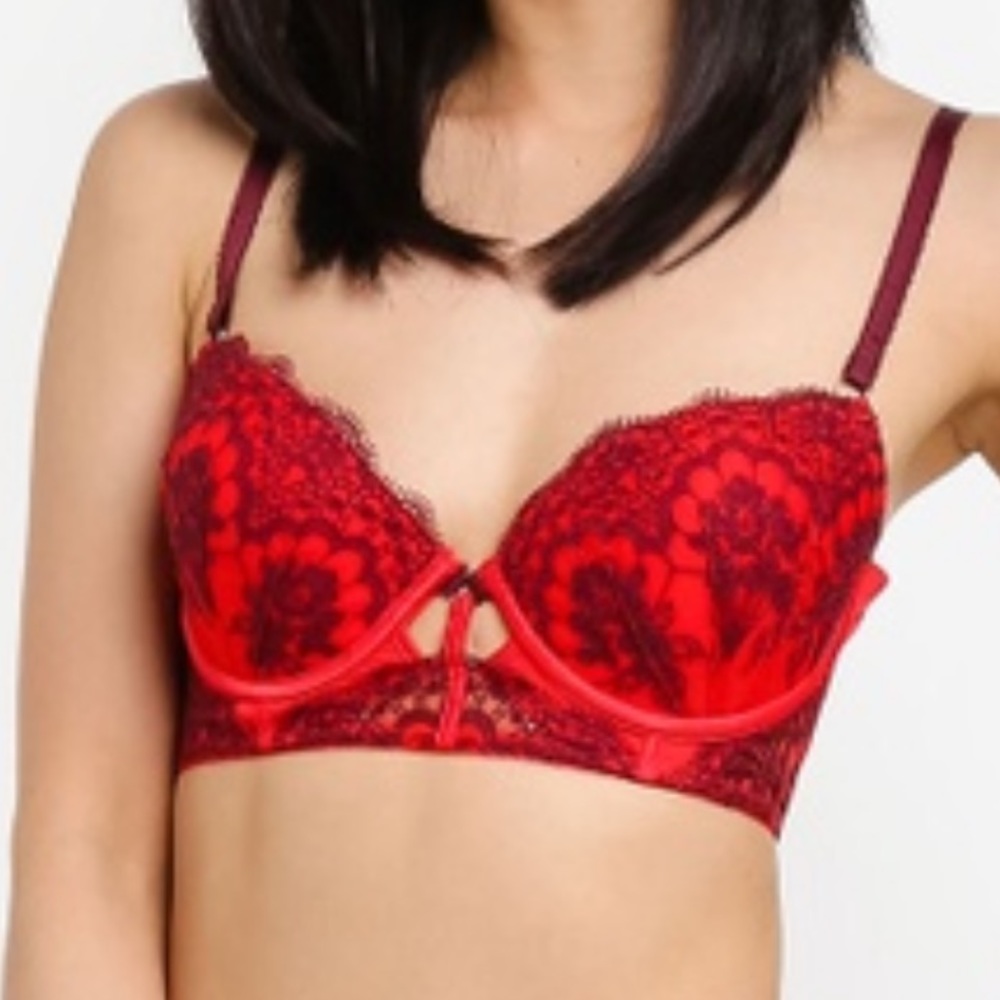 ANN SUMMERS 34B Plunge bra RED LACE